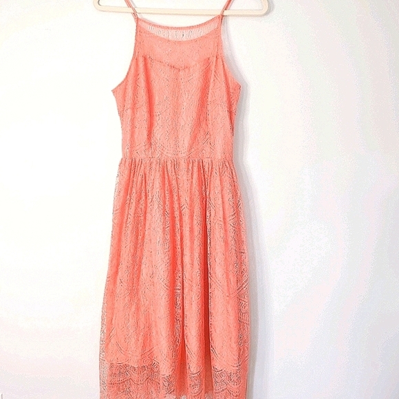 Cupcakes & Cashmere Strady Lace Dress - Picture 3 of 11